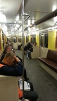 Олдскульный вагон метро