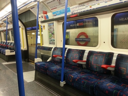 Вагон лондонского метро